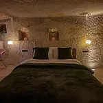 Hotel Sato Cave