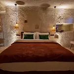 Sato Cave Hotel 2*