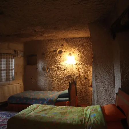 Sato Cave 2* غوريمِيه