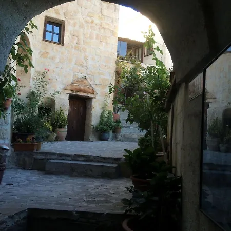 Sato Cave Otel 2*