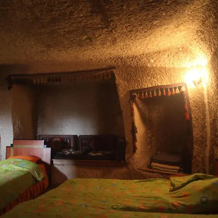 Otel Sato Cave 2*