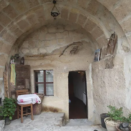 Sato Cave Otel 2*